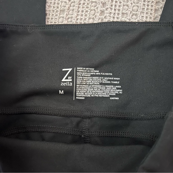 Z by Zella Black Legging Capris - Picture 4 of 6